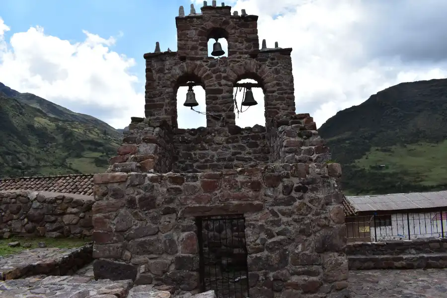Imagen Templo Colonial San Francisco De La Victoria De Vilcabamba - Imagen 1